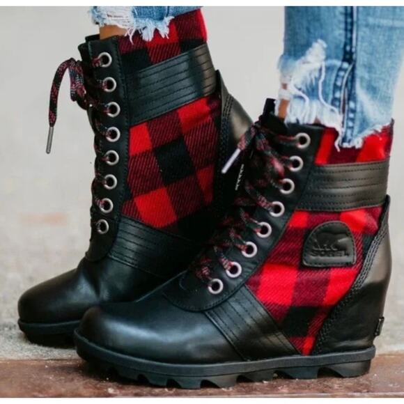 Sorel Shoes - Sz 8 Sorel Lexie Wedge Boot red black plaid Grunge Punk Winter Flannel Cabincore